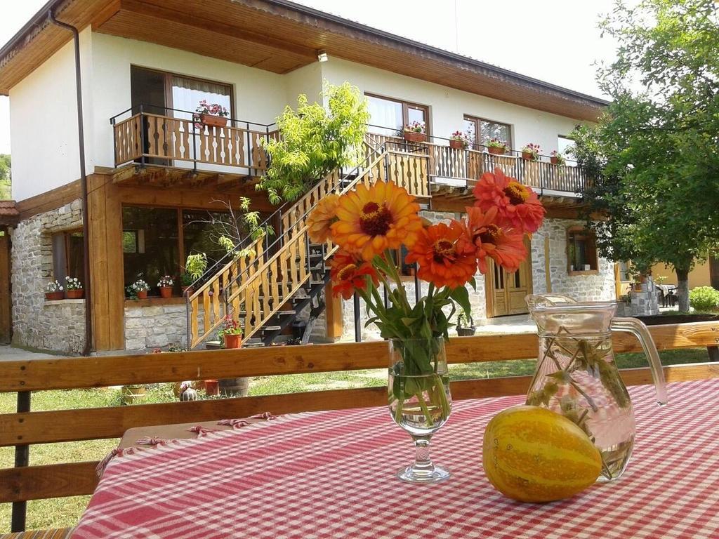 Emen Guest House Friends מראה חיצוני תמונה