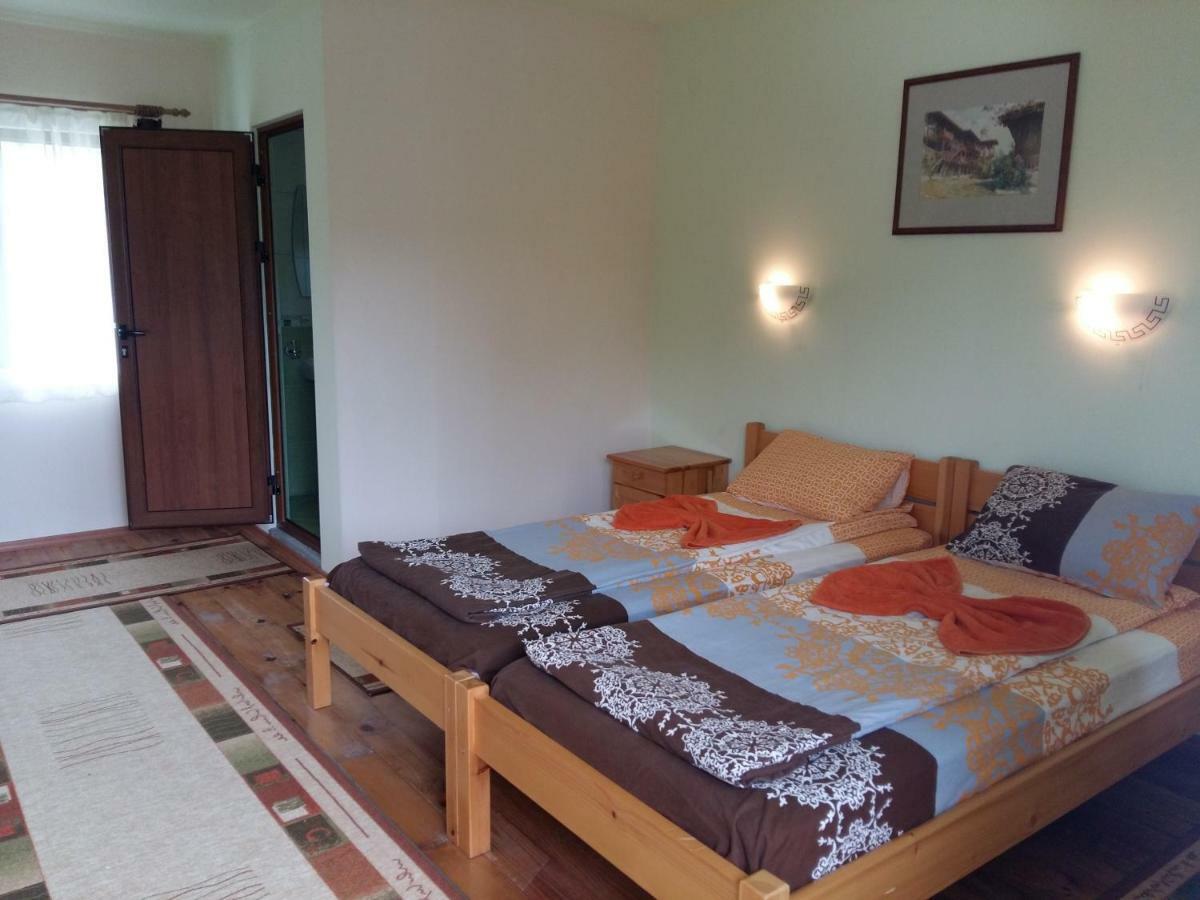 Emen Guest House Friends מראה חיצוני תמונה