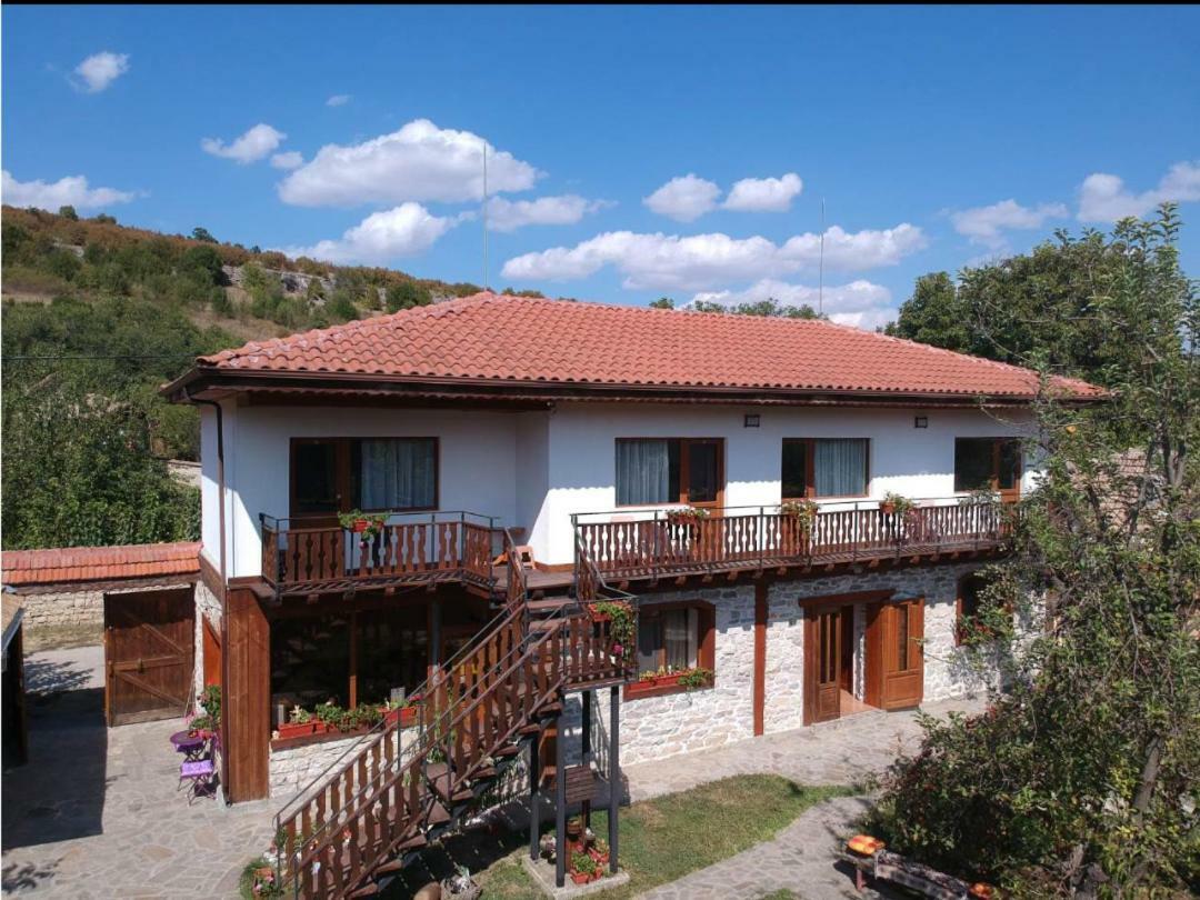 Emen Guest House Friends מראה חיצוני תמונה
